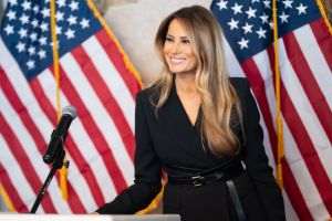 Donald Trump spune că nu a deschis scrisoarea Olenei Zelenska destinată Melaniei